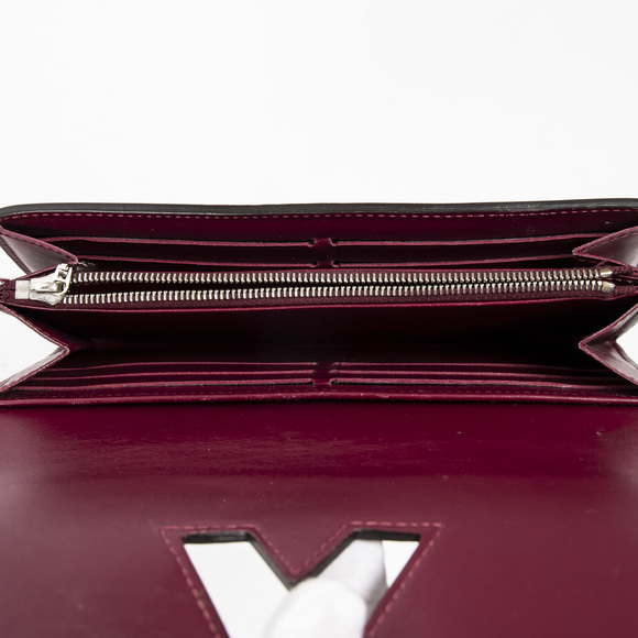 Louis Vuitton Twist Wallet - Picture 3 of 3